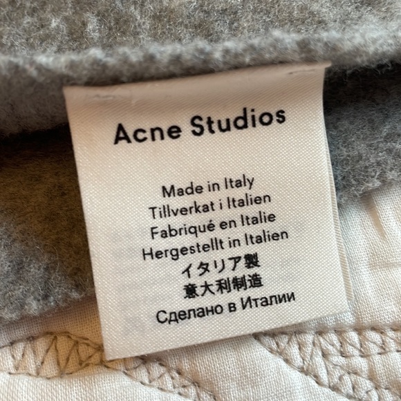 Acne Studios grey scarf - Picture 4 of 10